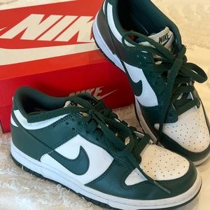 NIKE dunk low green